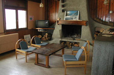 St Lary Bègles - Salle cheminée St Lary Bègles - Salle cheminée